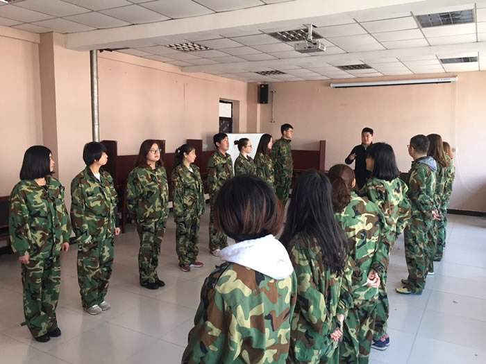杨凌新东方精英团队4月初参加拓展培训
