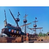 游乐场海盗船