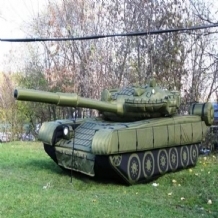 充气坦克的未来：从战术训练到主题公园的多功能应用