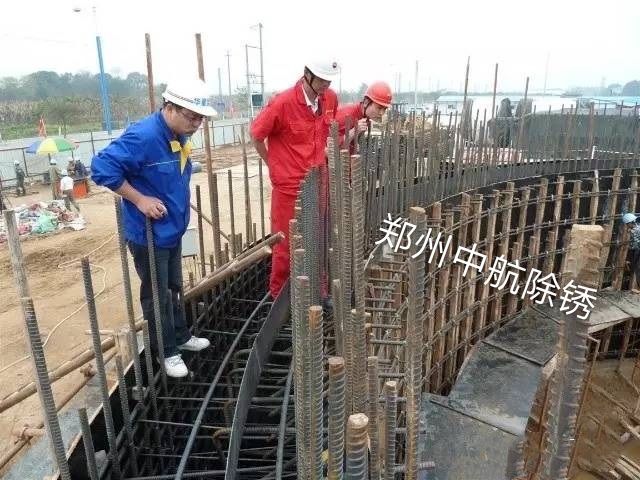 工程案例-中牟雁鳴湖大面積鋼筋除銹