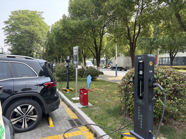 小区广场充电站